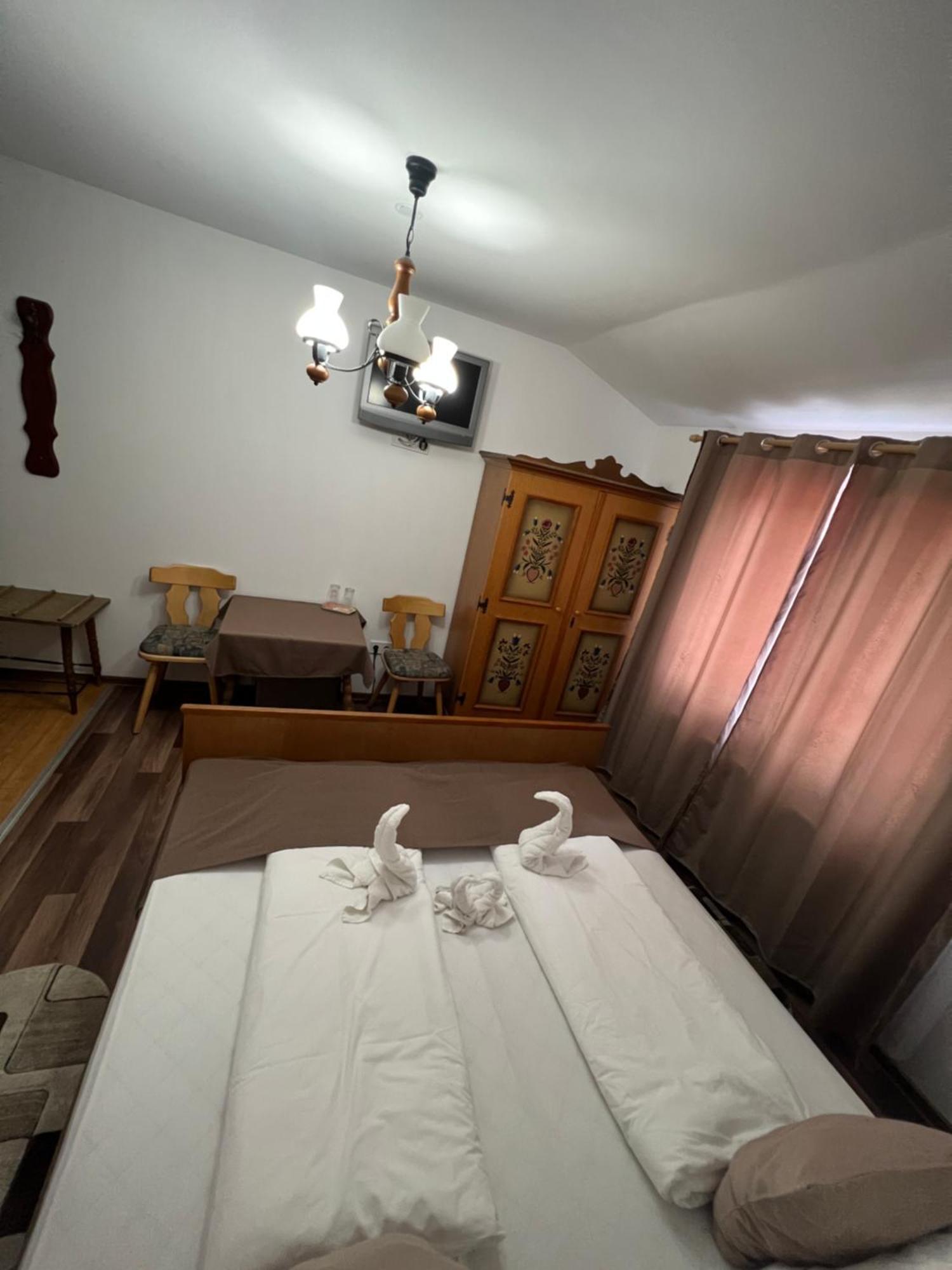 Gasthaus Casa Kugler Anina Esterno foto