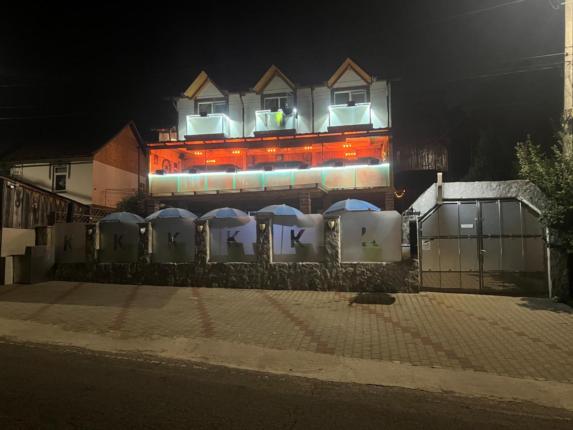 Gasthaus Casa Kugler Anina Esterno foto